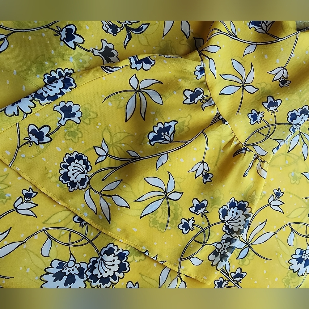 Style & Co. Women's Yellow Floral Sheer Top Bell Sleeve - Picture 3 of 4